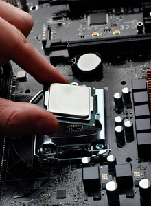 计算机技术 如何将CPU芯片安装到主板