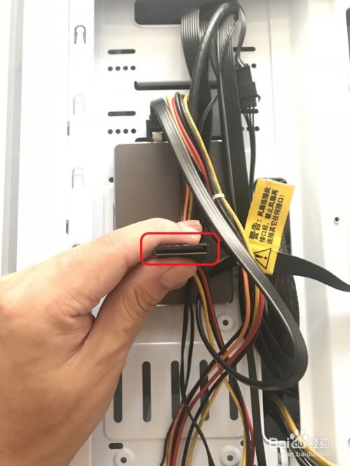 如何在电脑中同时安装固态硬盘与机械硬盘